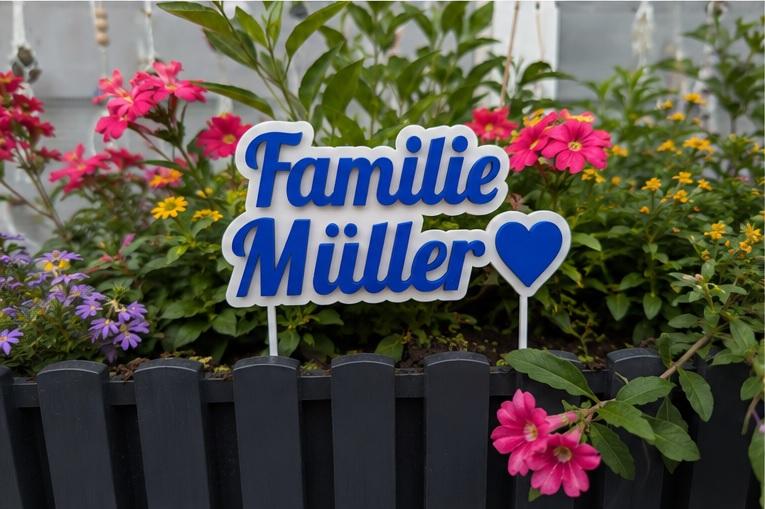 3D-Schriftzug "Familie Müller" im Blumenkasten